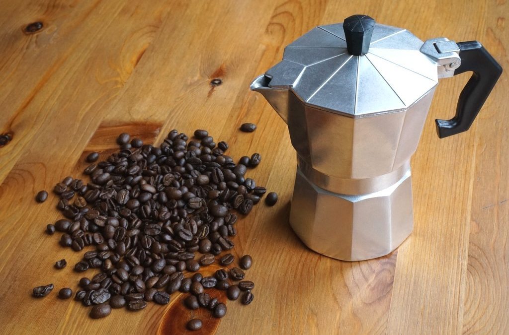 Moka kávovar vykouzlí skvělou chuť kávy, poradíme vám, jak ho vybrat